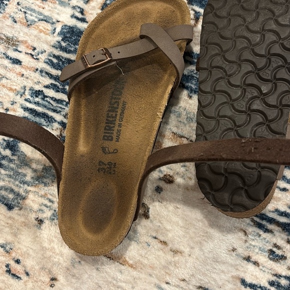 Birkenstock Tan and Brown Sandals - Picture 4 of 5